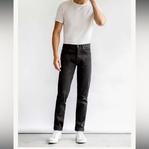 imogene + willie Black Slim Straight Jeans